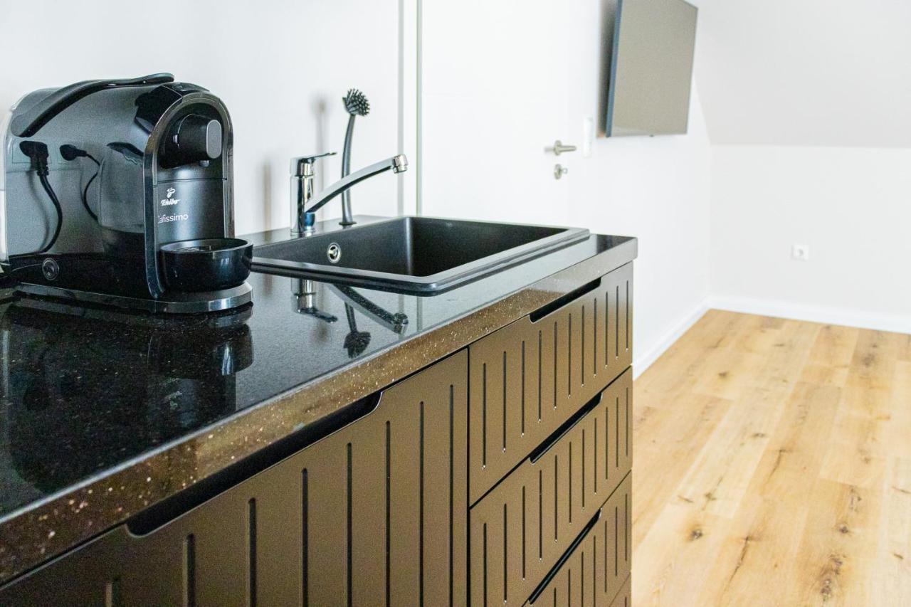 Moderne Maisonette Ferienwohnung Mit Gartenzugang, Nur 7 Gehminuten Zum Strand, Parkplatz & Fahrradunterstellplatz Шарбойц Екстер'єр фото
