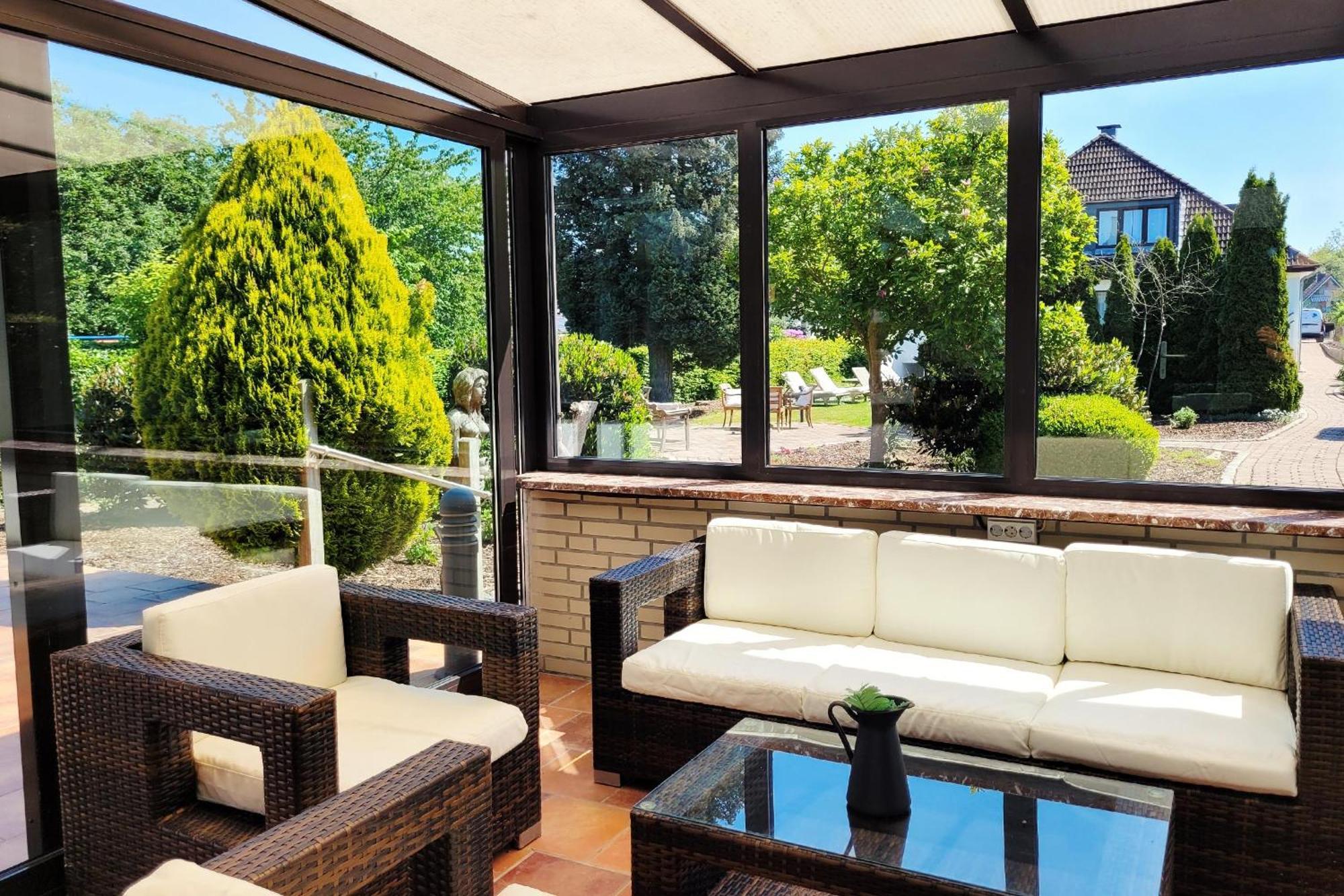 Moderne Maisonette Ferienwohnung Mit Gartenzugang, Nur 7 Gehminuten Zum Strand, Parkplatz & Fahrradunterstellplatz Шарбойц Екстер'єр фото